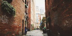 C++ 内存管理中指针和引用有什么区别该如何正确使用