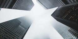 如何使用JavaScript和jQuery替换匹配锚链接中的嵌入链接