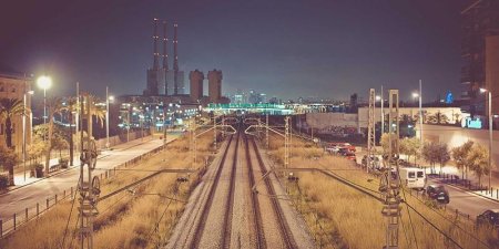 css弹性盒子对齐方式不正确怎么办？结合justify-content和align-items调整