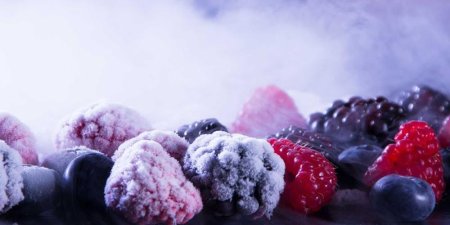 Vue 项目中如何用 Axios 拦截器统一处理请求头、Token 刷新与错误提示？