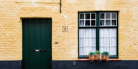 CSS动画回退导致元素瞬间移动：如何避免动画重置时的跳动？