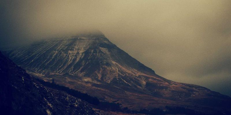 如何通过流量特征识别并阻断DNS隧道攻击?